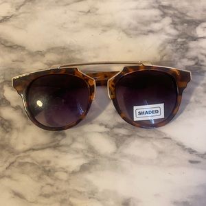 Womens retro style sunglasses